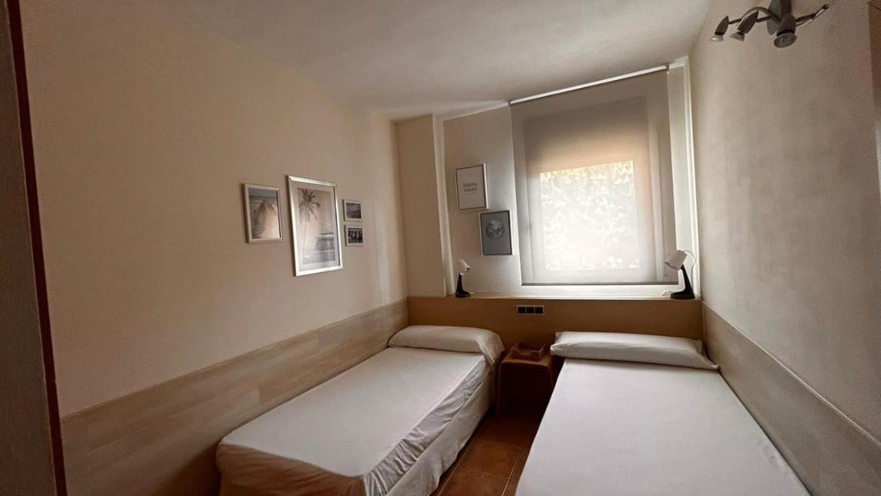 Apartamentos Los Tulipanes Salou Exterior photo
